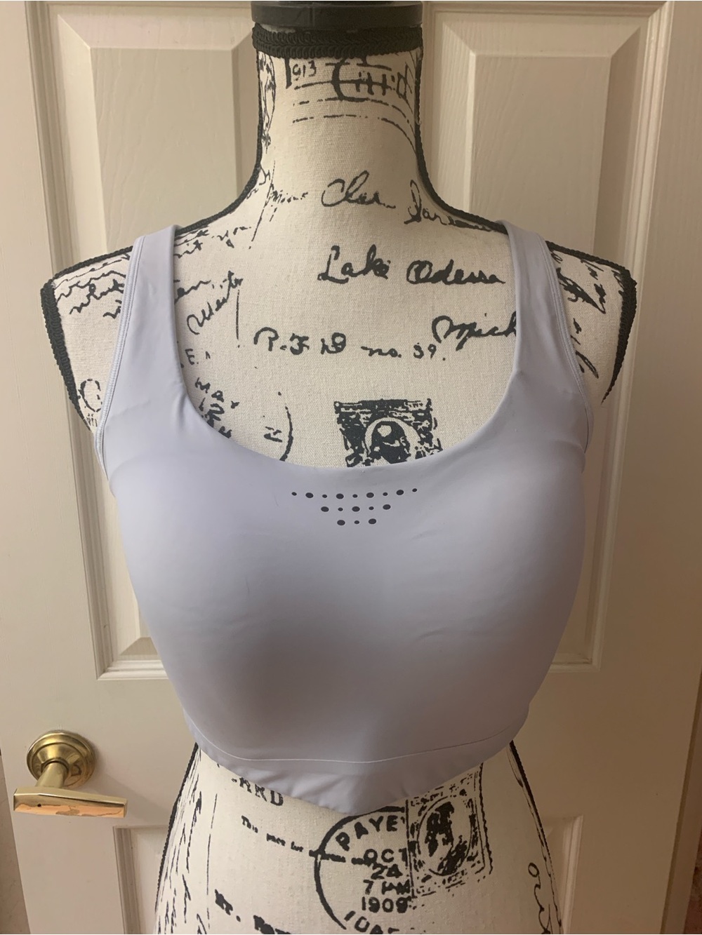 Athleta Phenoma Lavender Cross-Back Sports Bra